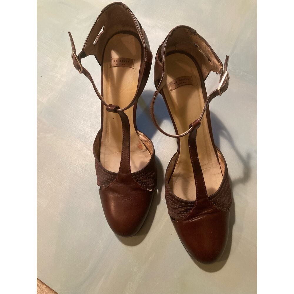 Ted Baker T-Strap Heels Vintage 00s 1940's Vibe ~ Leather & Satin! Sz 40 - Picture 3 of 10